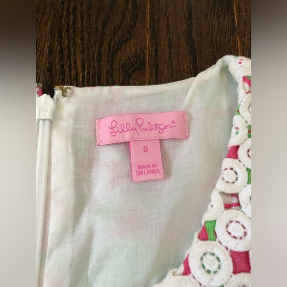 *LIKE NEW* Lilly Pulitzer Women’s 0 Floral/Elephant Lace Overlay Shift Dress - Picture 6 of 11